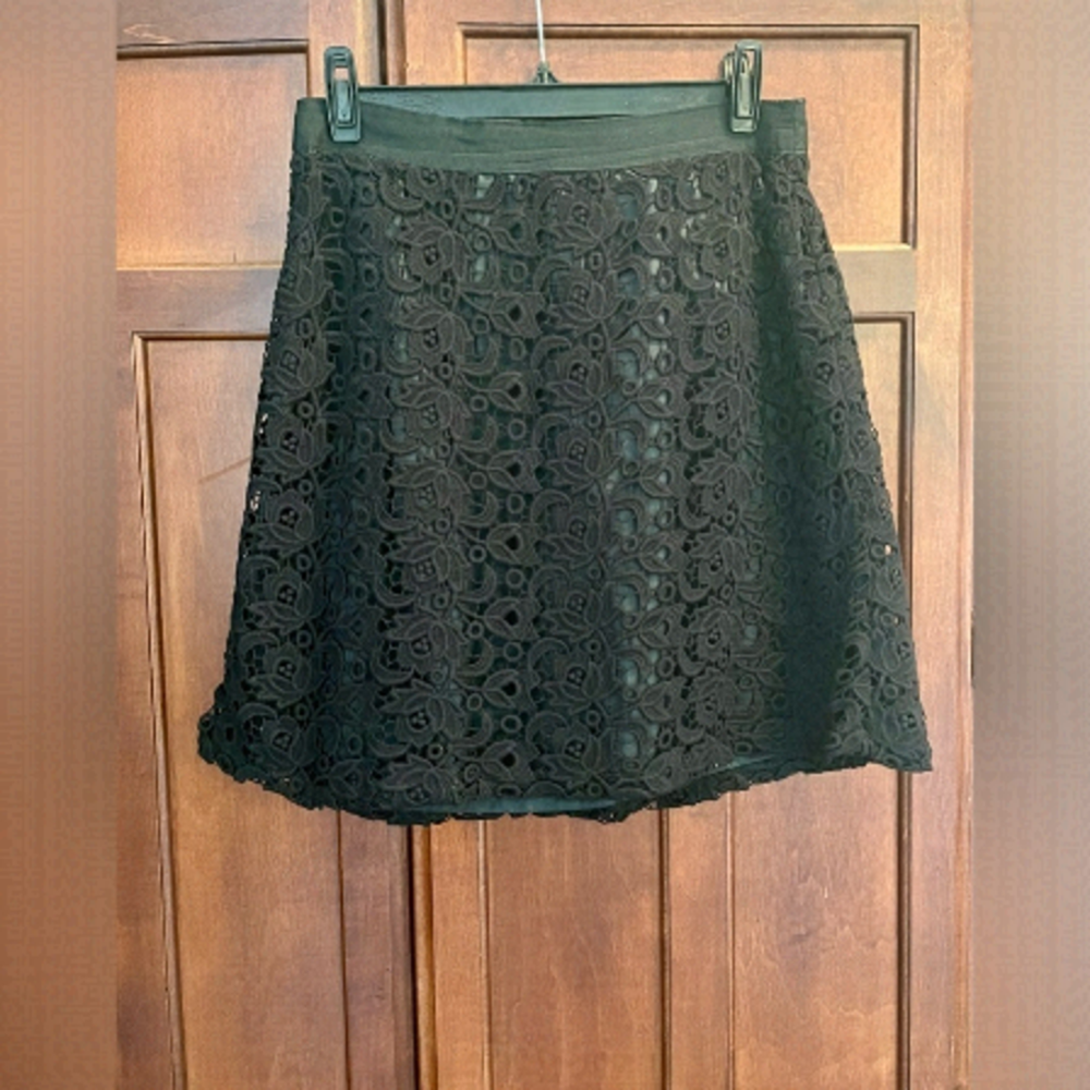 JESSICA - Lace skirt - Picture 1 of 2